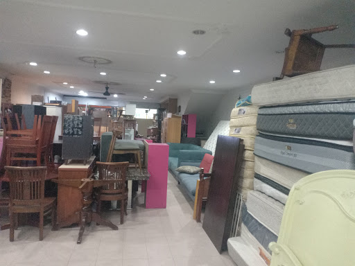 Madina second hand shop