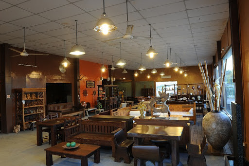 BROWN Furniture