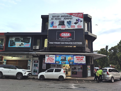 Naim Anyaman Trading