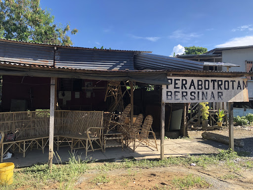 Perabot Rotan Bersinar