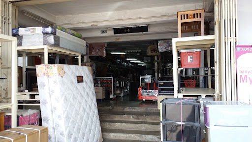 Perniagaan Parit Sulong (Furniture, Electronic and Electric Store)